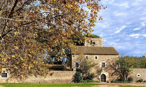 Hiking trail in the Montgrí Massif